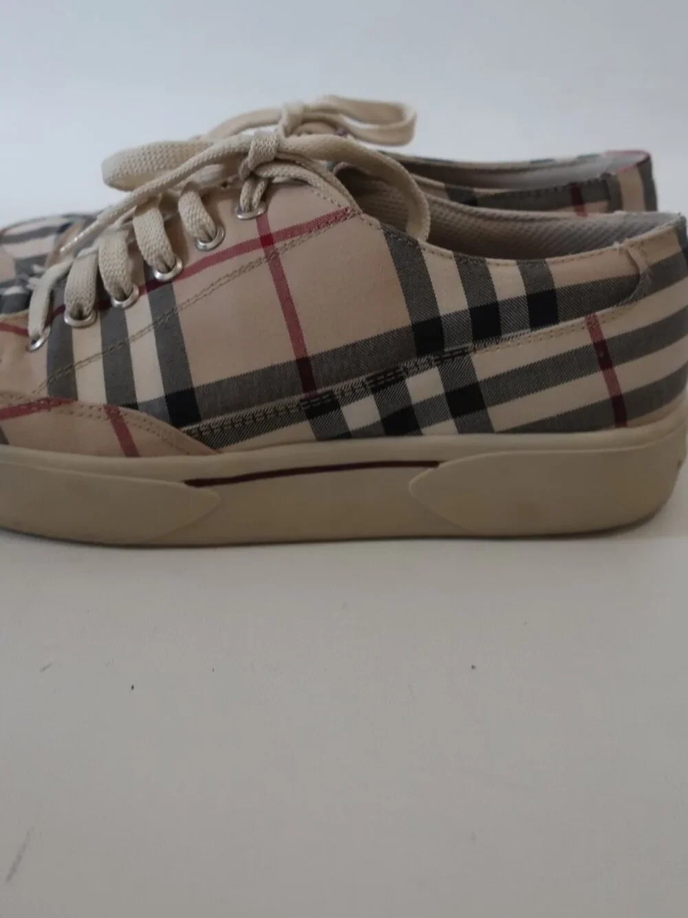 Women Burberry Beige, Black, Red Plaid Sneakers 39/US 9